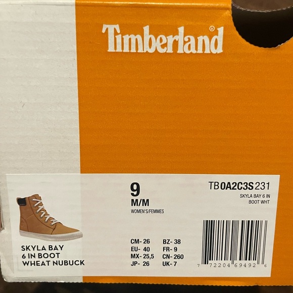 Timberland SKYLA BAY
6 IN BOOT
WHEAT NUBUCK - Picture 2 of 4
